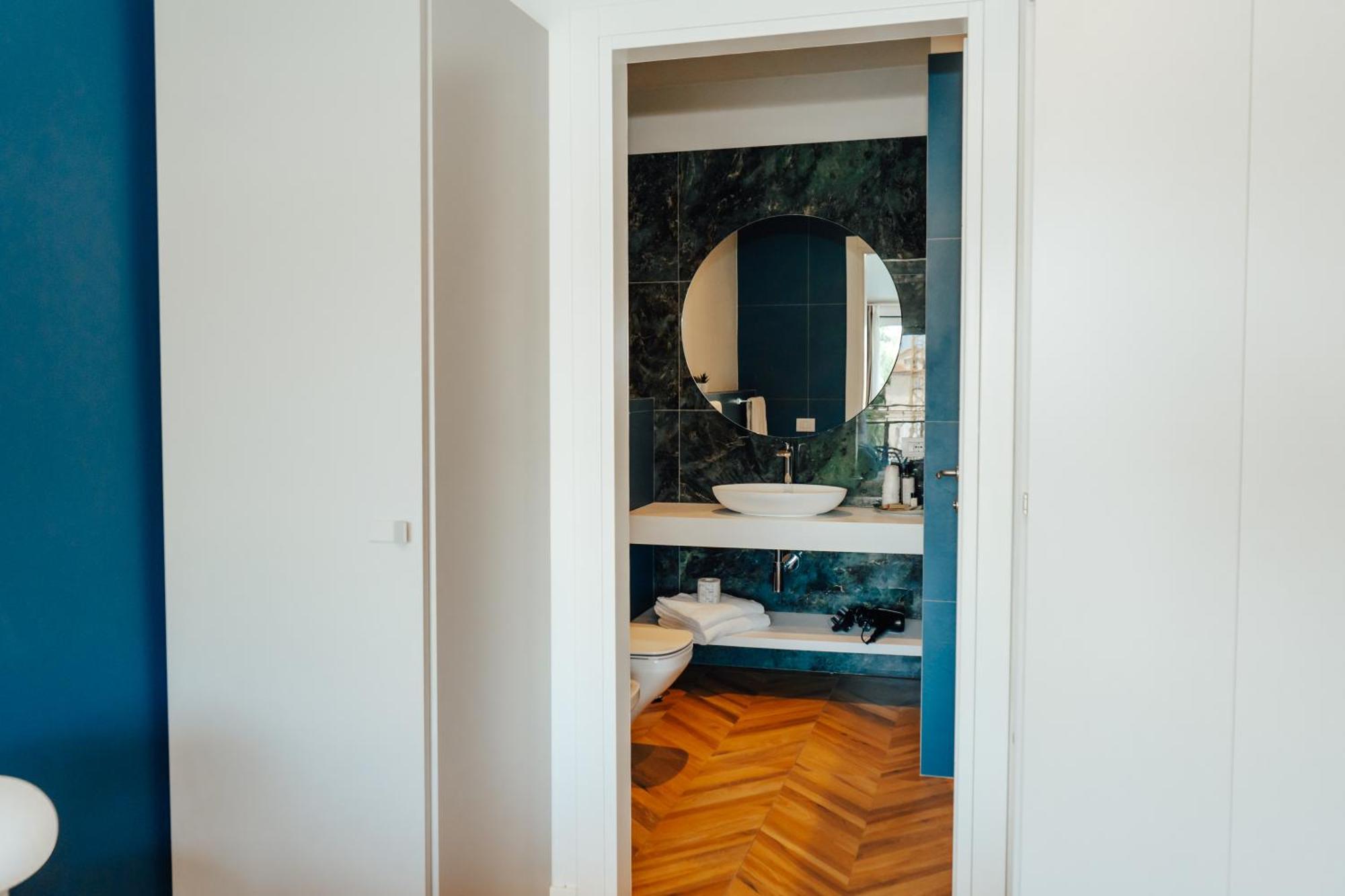 C House Rooms Lake Peschiera del Garda Bagian luar foto