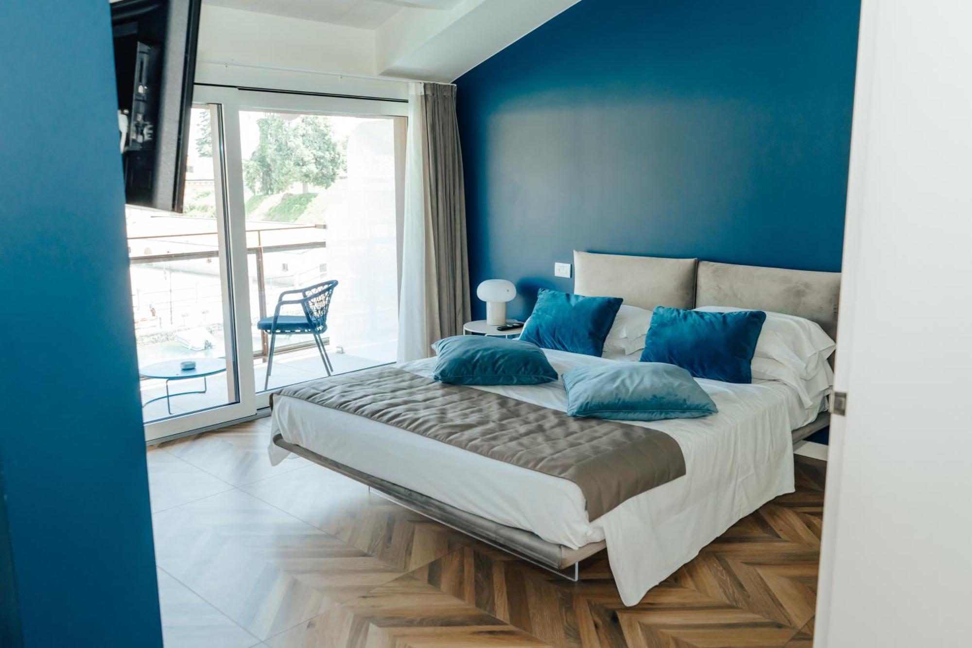 C House Rooms Lake Peschiera del Garda Bagian luar foto