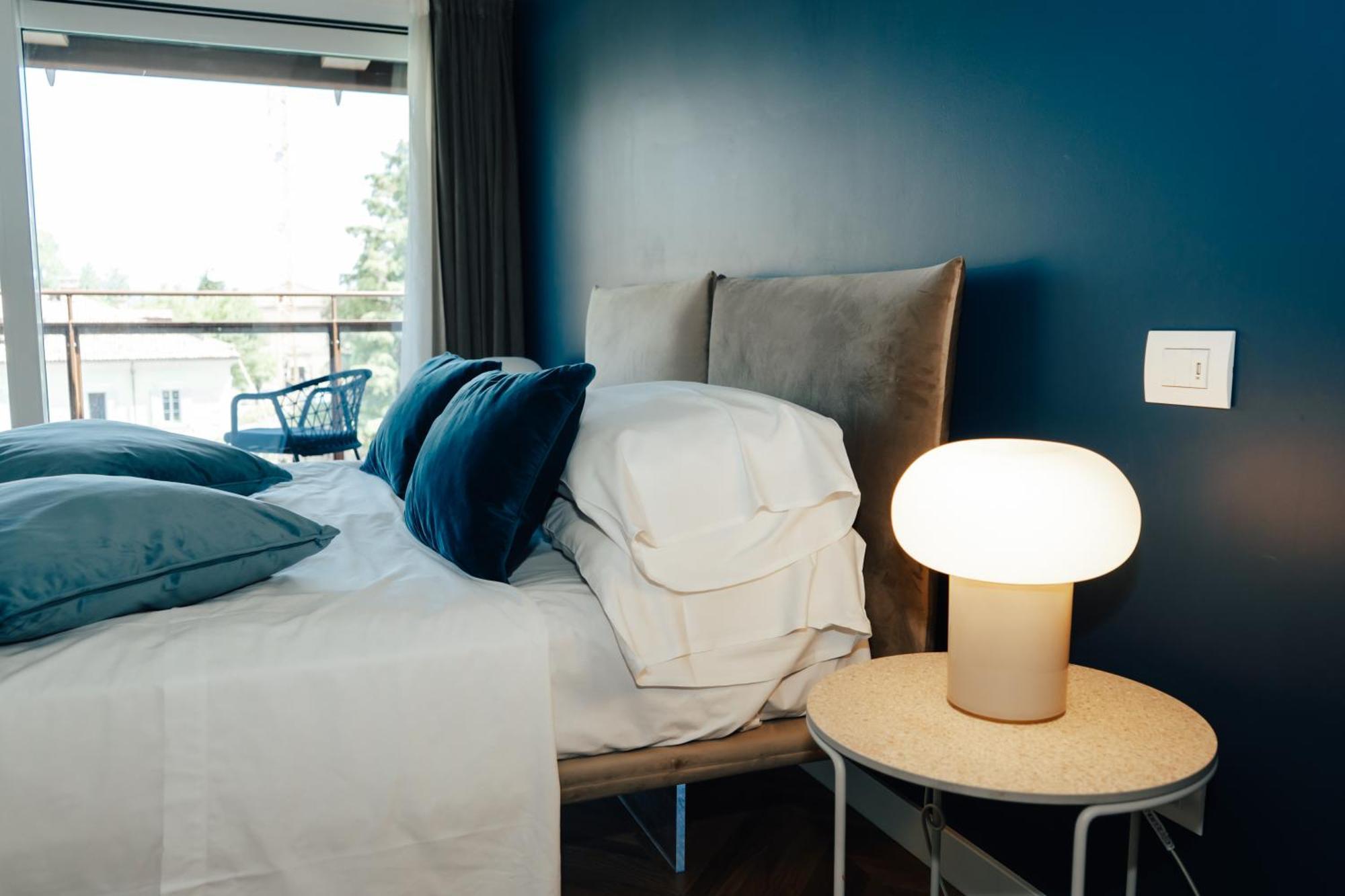C House Rooms Lake Peschiera del Garda Bagian luar foto